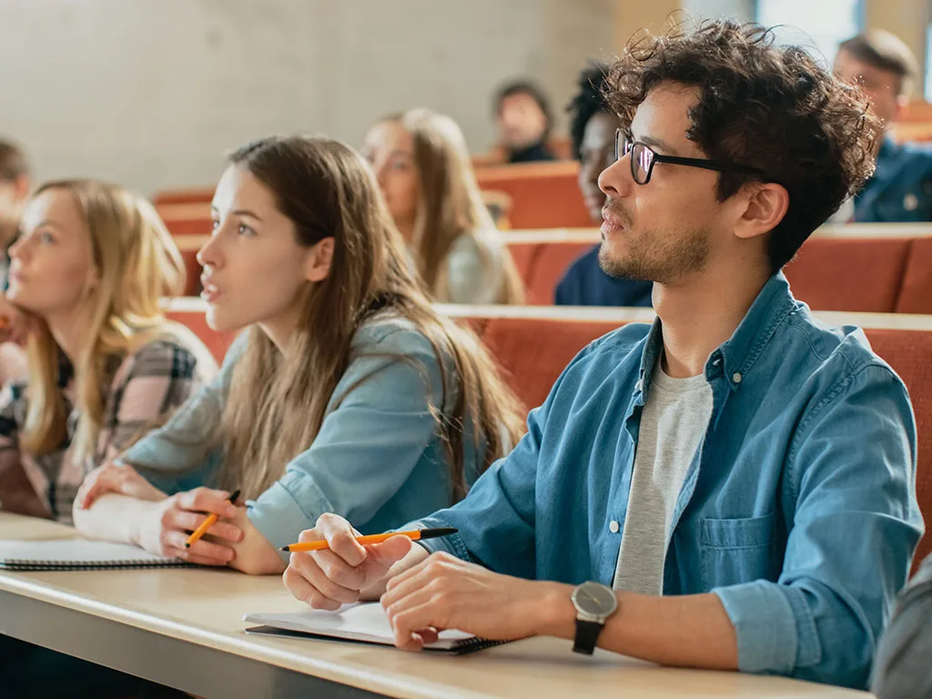 Learn How to Choose the Right Master’s Degree