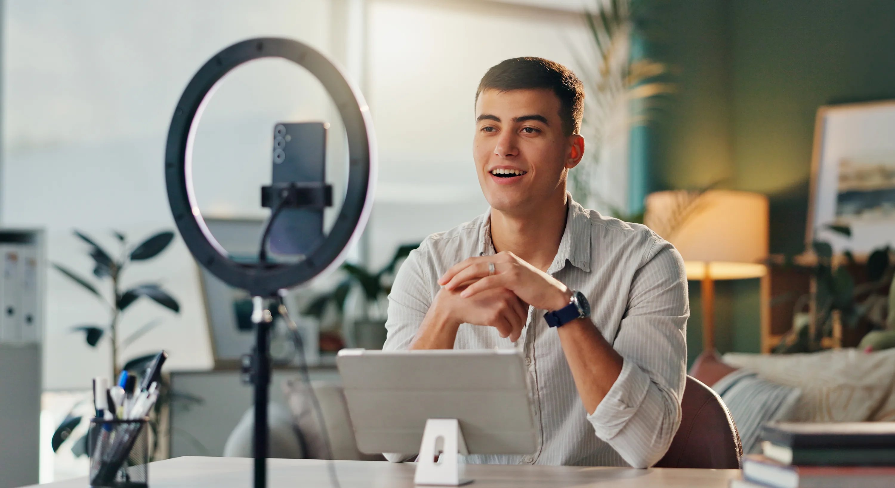 How to Be a Paid Social Media Influencer