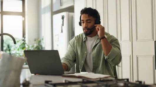 Finding a Job When You Absolutely Cannot Leave Home or Keep 9-to-5 Hours